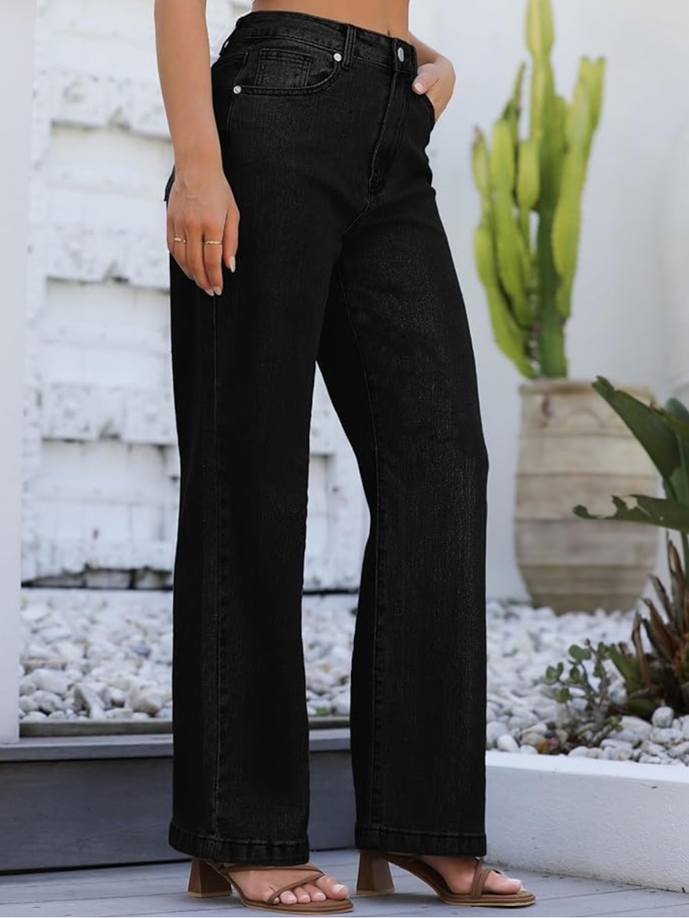 Women's Black Stretchy High-Rise Straight Leg Jeans